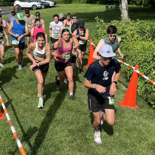 Summer Series runners at start