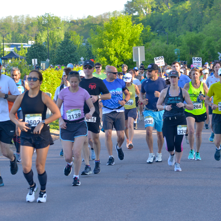 Marathoners running down Lake Street